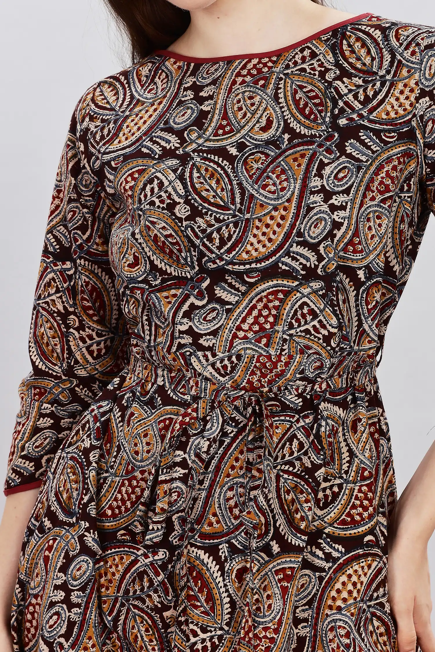 KALAMKARI COTTON DRESS BOAT NECK ASSYMMETRIC HEM - BLACK - Image 5