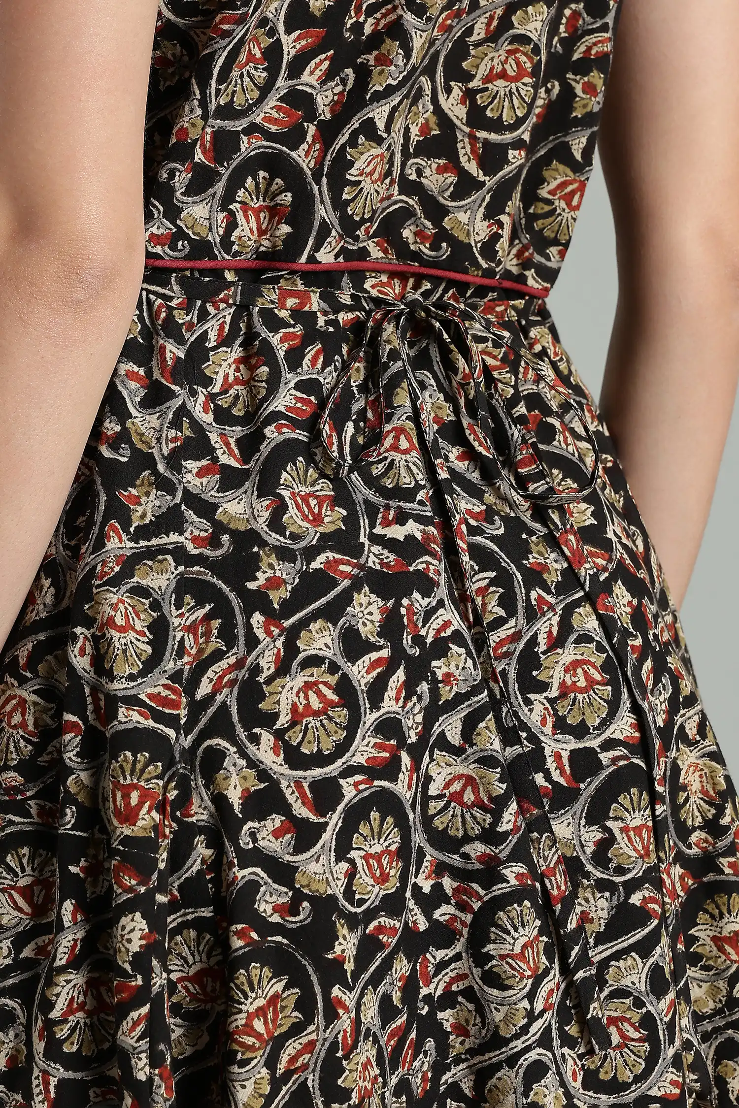 KALAMKARI COTTON DRESS HALTER BORDER TIER - BLACK - Image 3