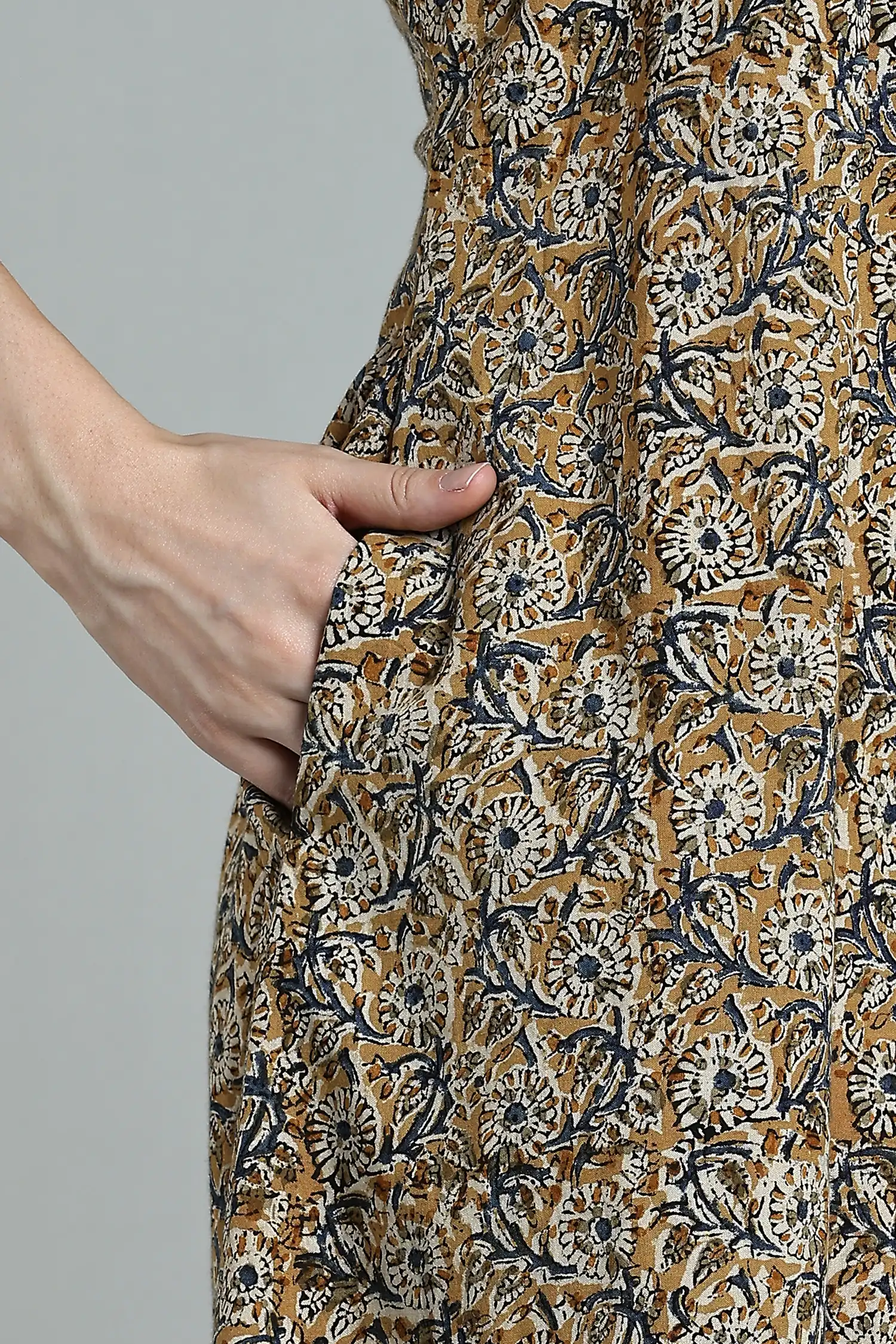 KALAMKARI COTTON DRESS PLEATED NECK DETAIL SLEEVELESS -YELLOW - Image 5