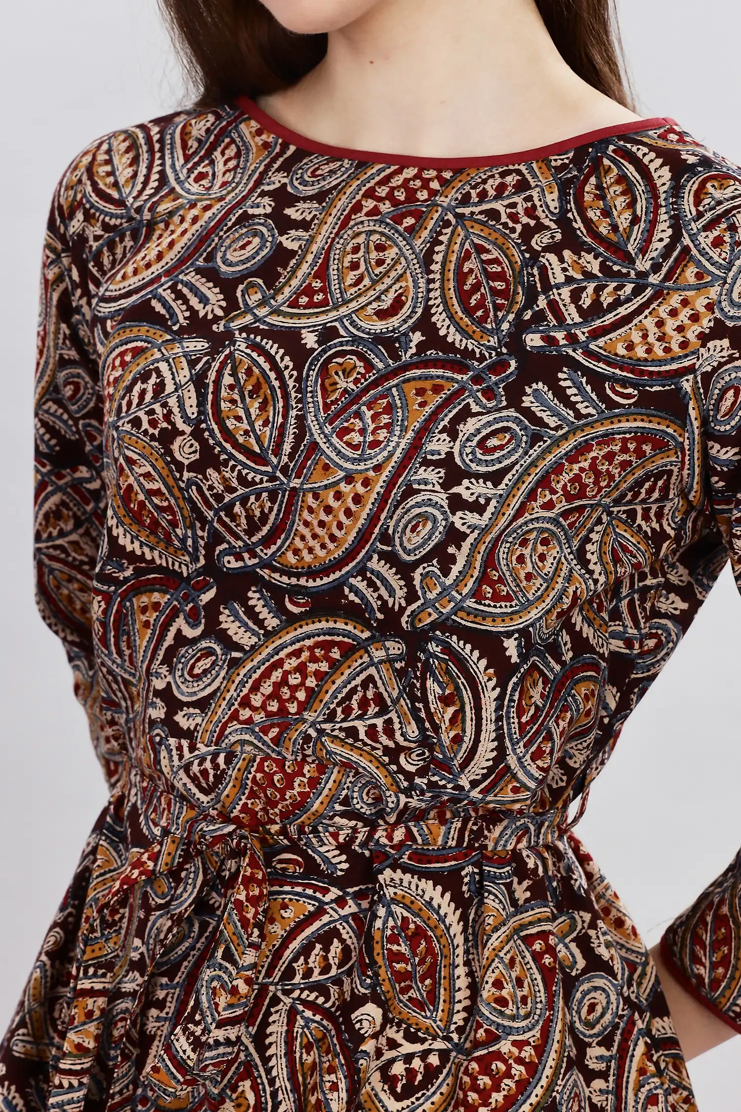 KALAMKARI COTTON DRESS BOAT NECK ASSYMMETRIC HEM - BLACK - Image 4