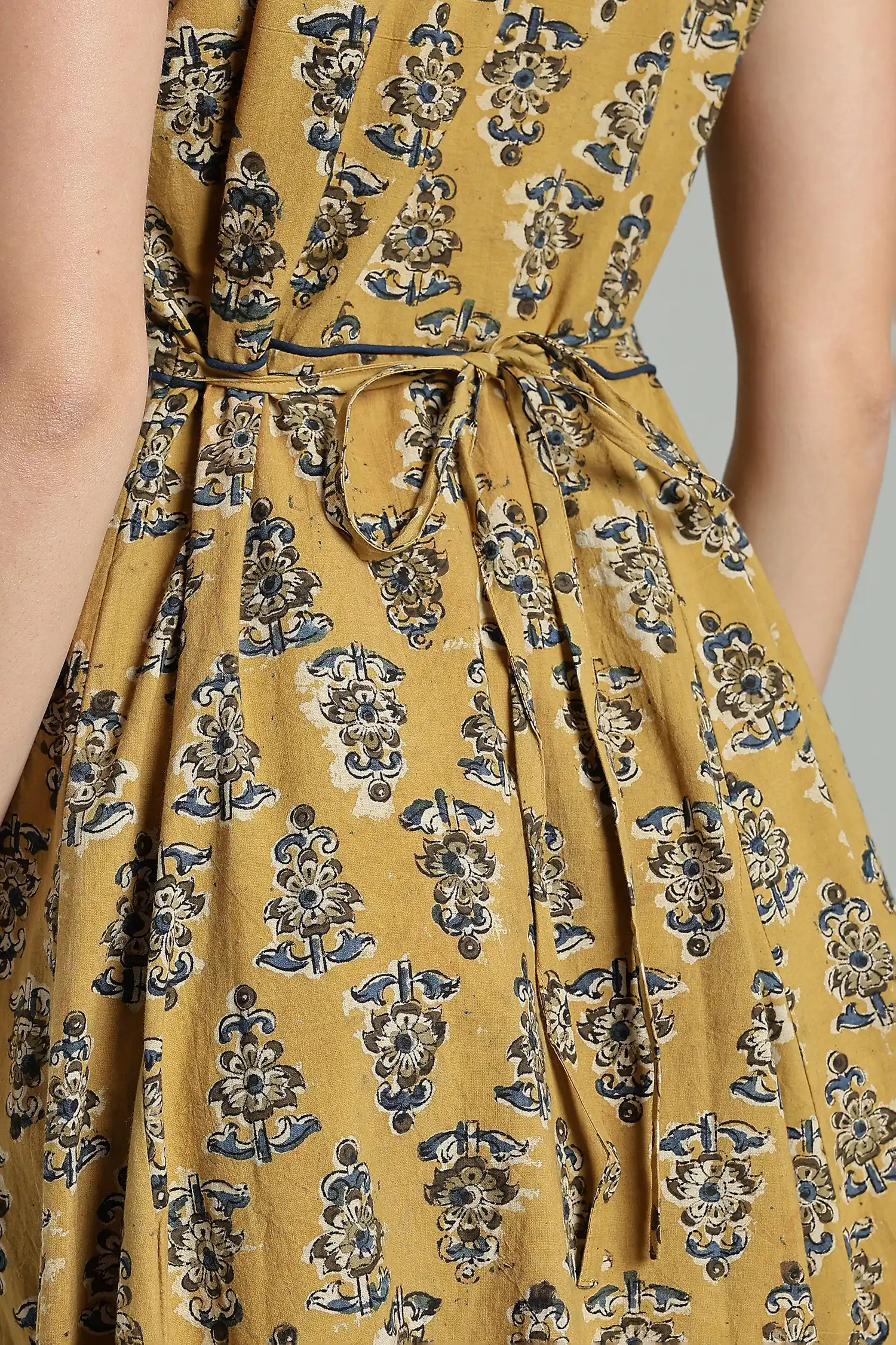 KALAMKARI COTTON DRESS HALTER BORDER TIER - YELLOW - Image 6