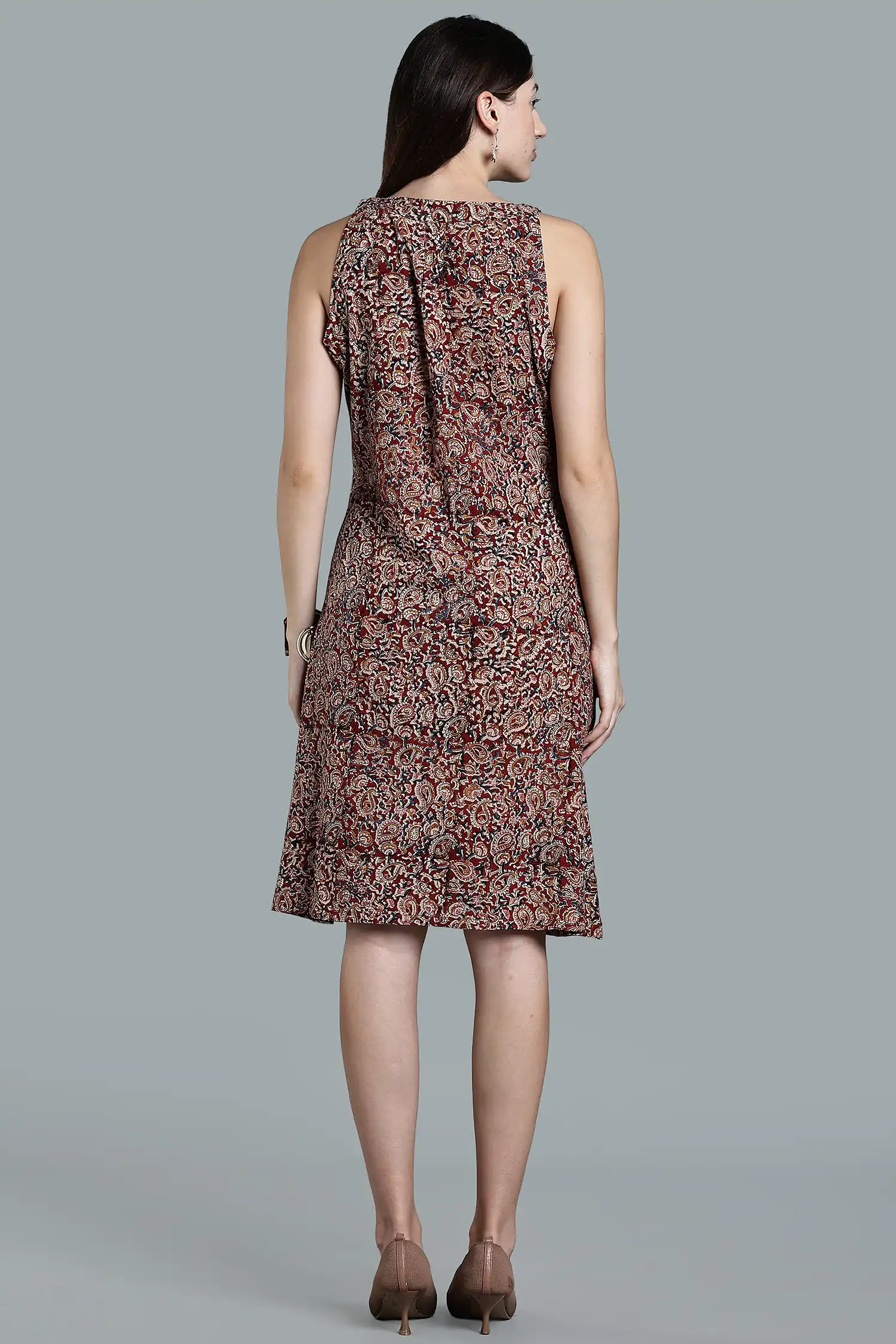 KALAMKARI COTTON DRESS PLEATED NECK DETAIL SLEEVELESS - RED - Image 7