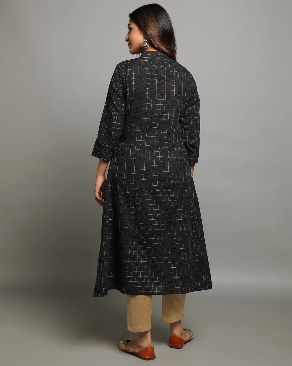KURTA SOUTH C FRONT OVERLAP -BLACK - Image 3