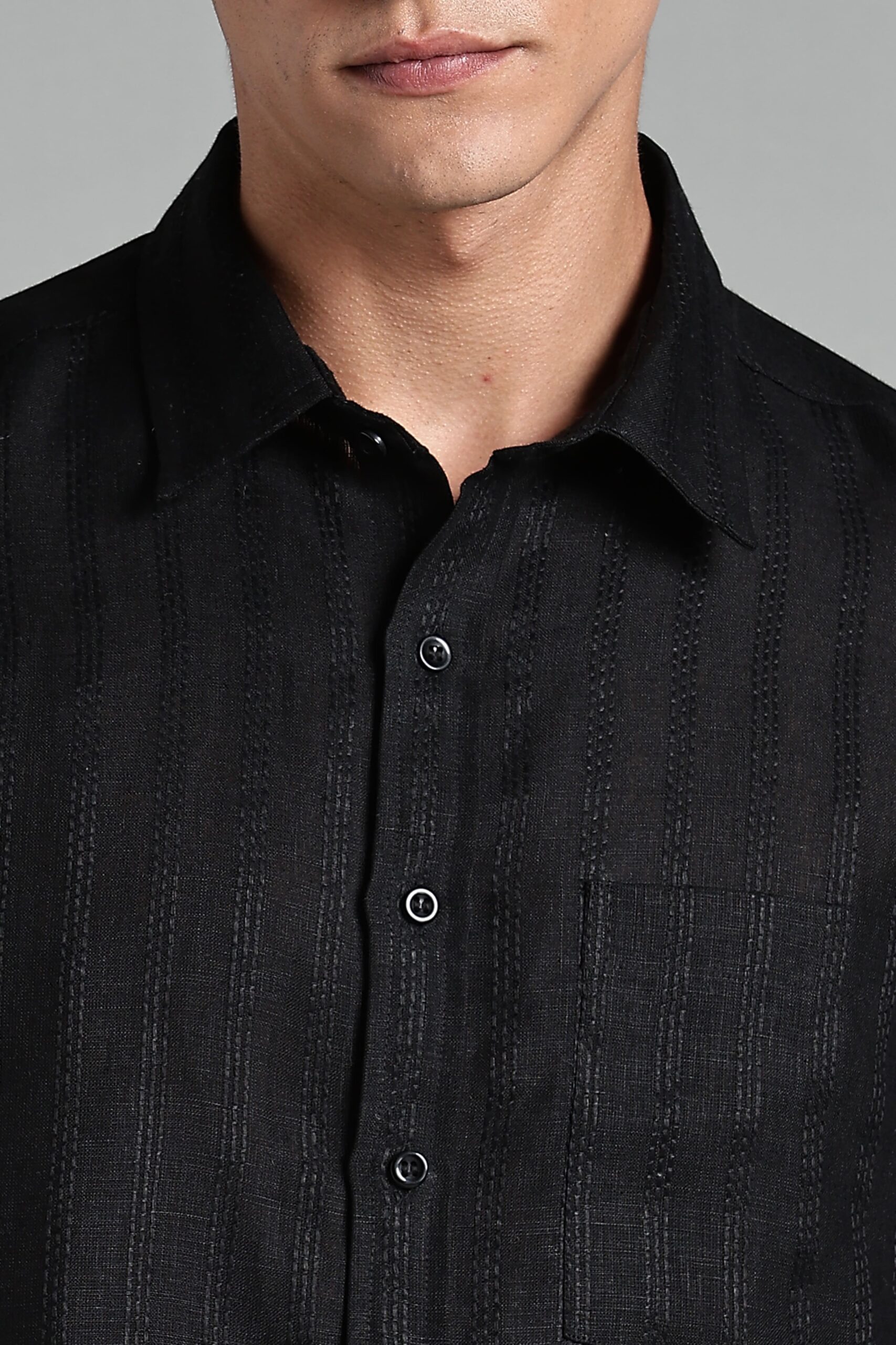 LINEN 100%  MENS SHIRT HALF SLEEVES SLIT AT SIDE - BLACK - Image 5