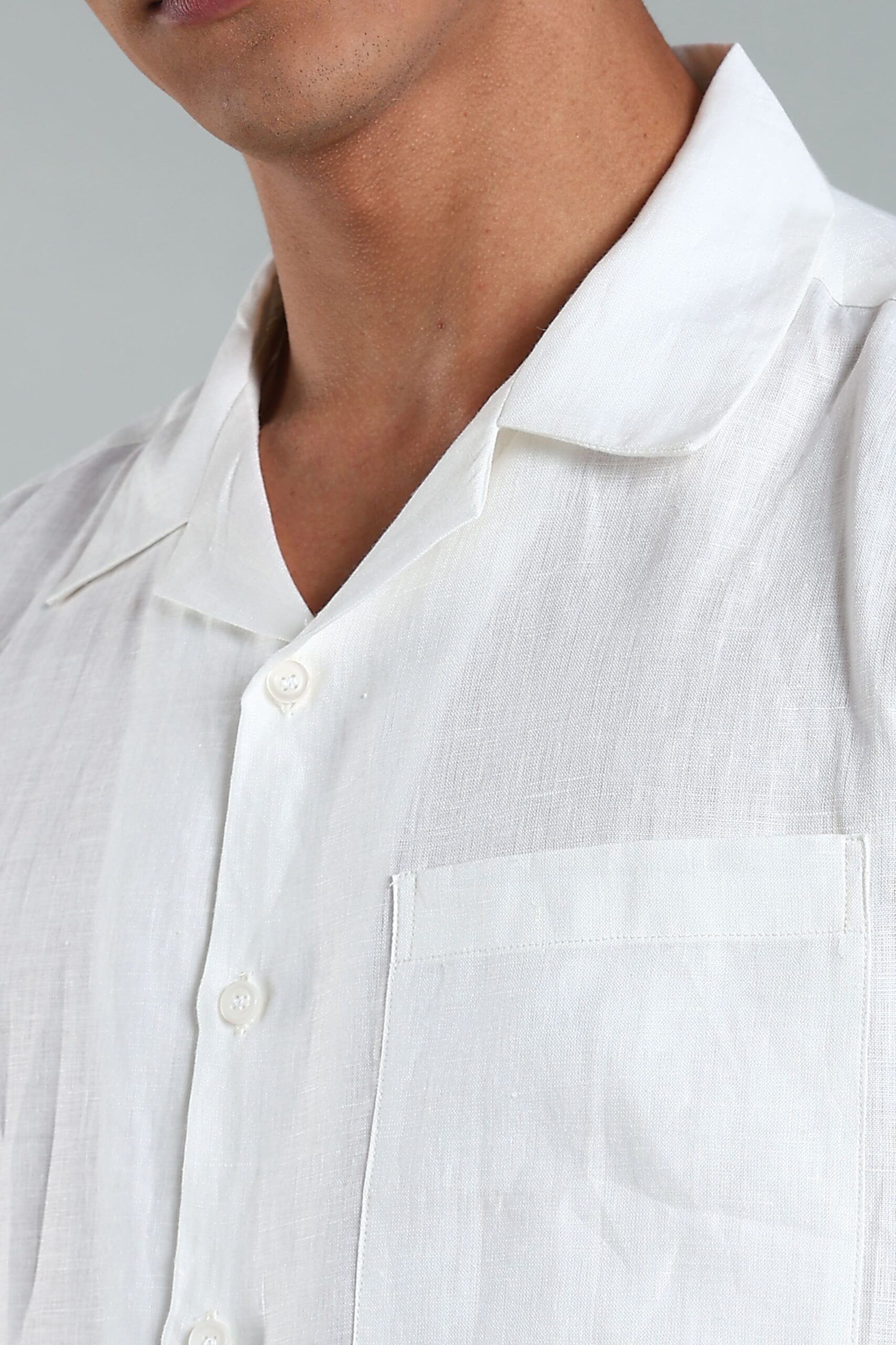 LINEN 100%  MENS SHIRT CUBAN COLLAR  HALF SLEEVES SLIT AT SIDE - WHITE - Image 3