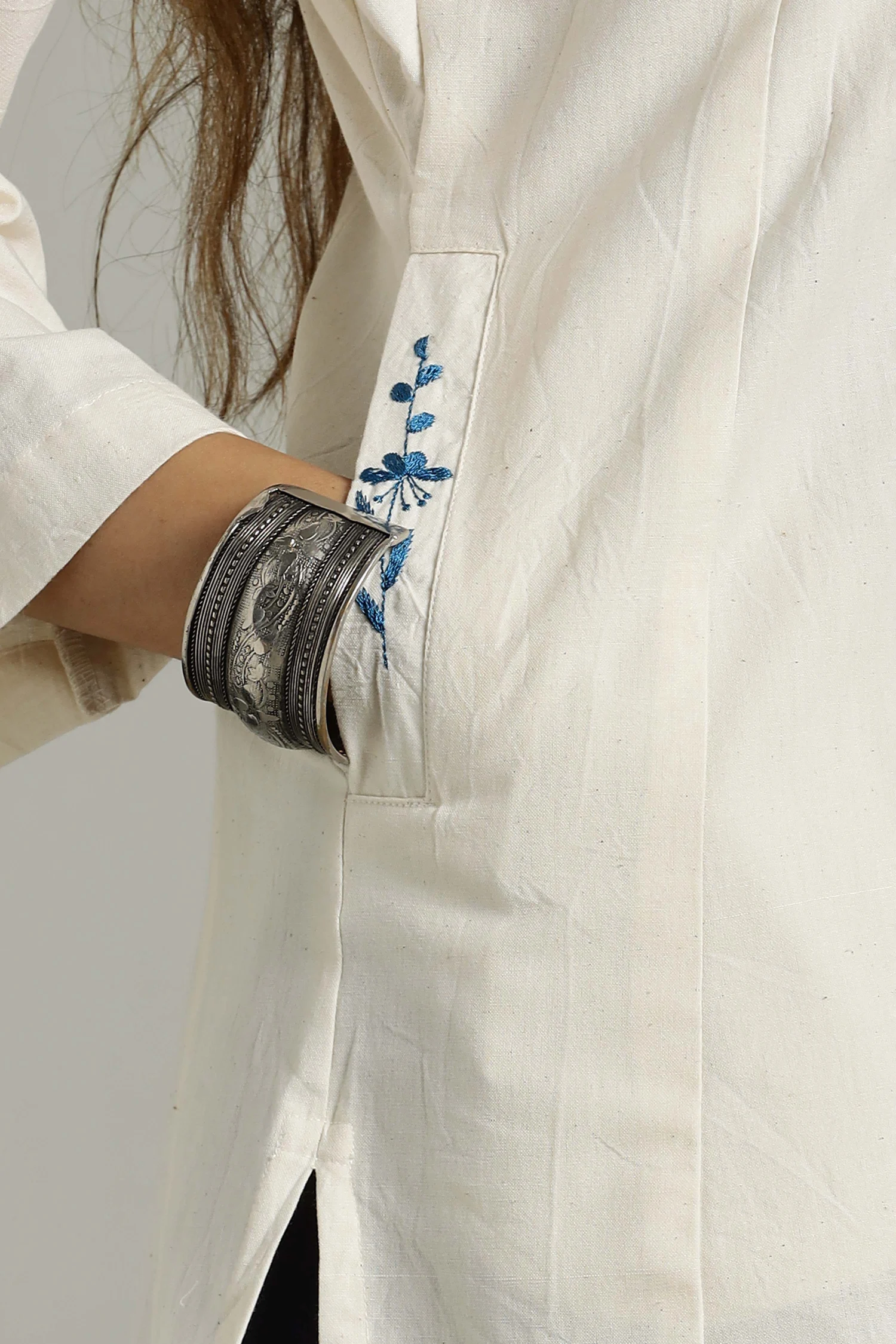 NATURAL DYED YARN HANDLOOM KALIDHAR TUNIC CREAM - Image 3