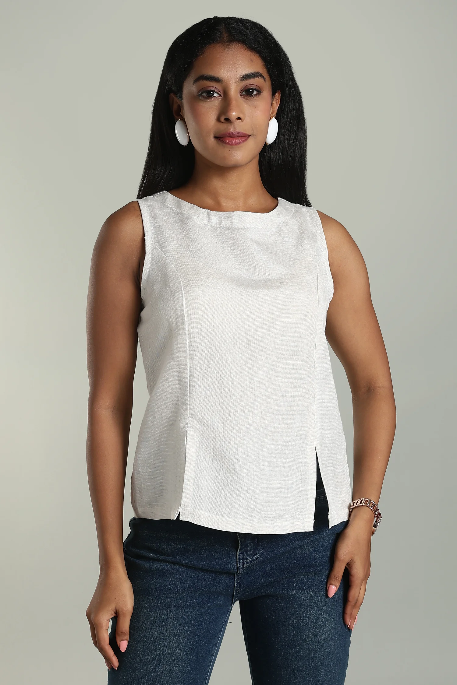 LINEN BLEND TOP BOAT NECK SLIT DETAIL KORA