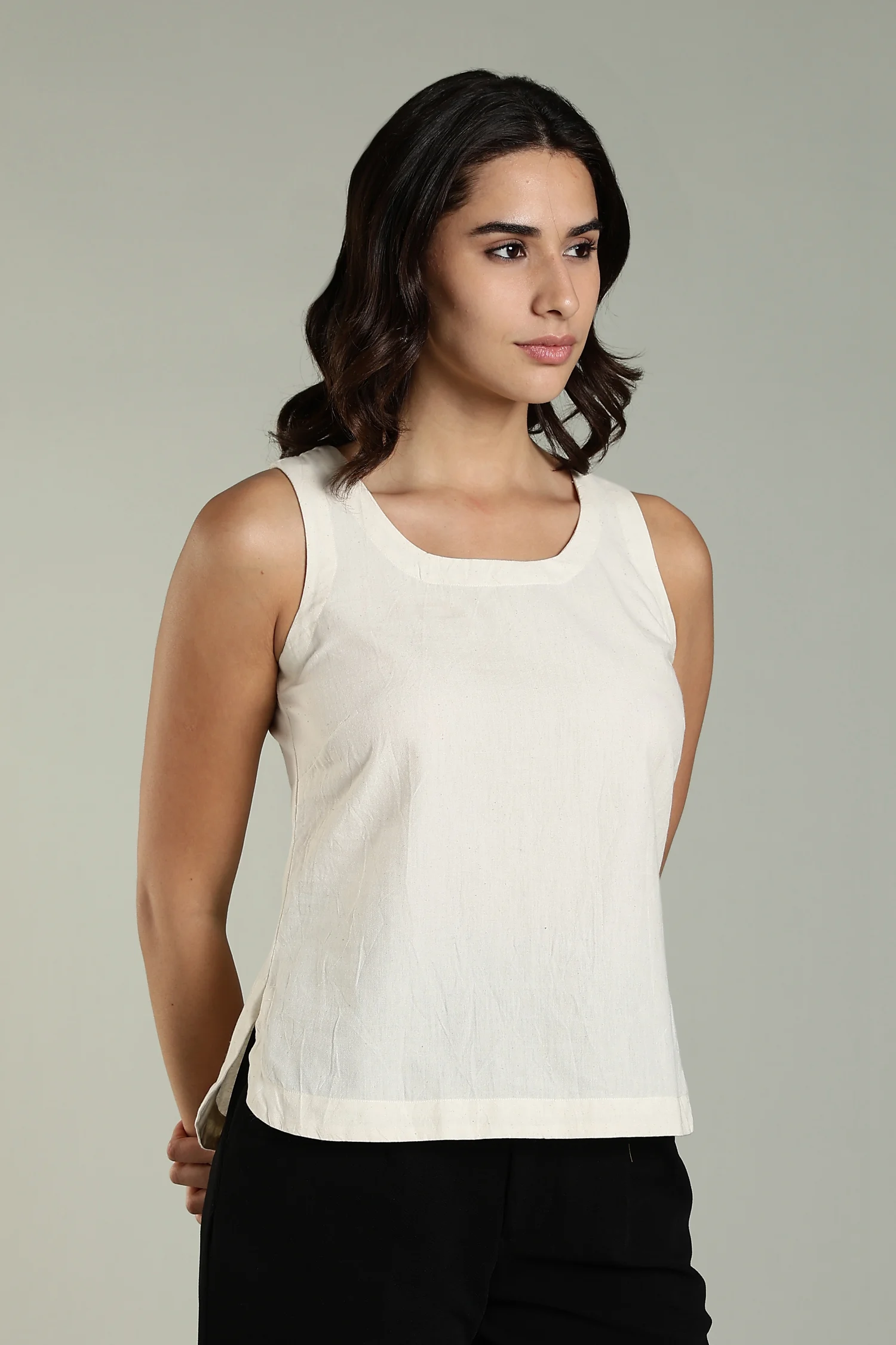 NATURAL DYED YARN HANDLOOM RND NECK ROUNDED BOTTOM CREAM - Image 3