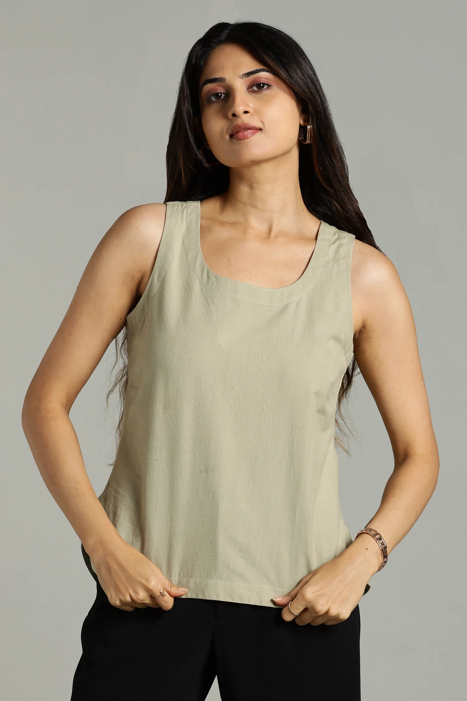 NATURAL DYED YARN HANDLOOM RND NECK ROUNDED BOTTOM GREEN - Image 5