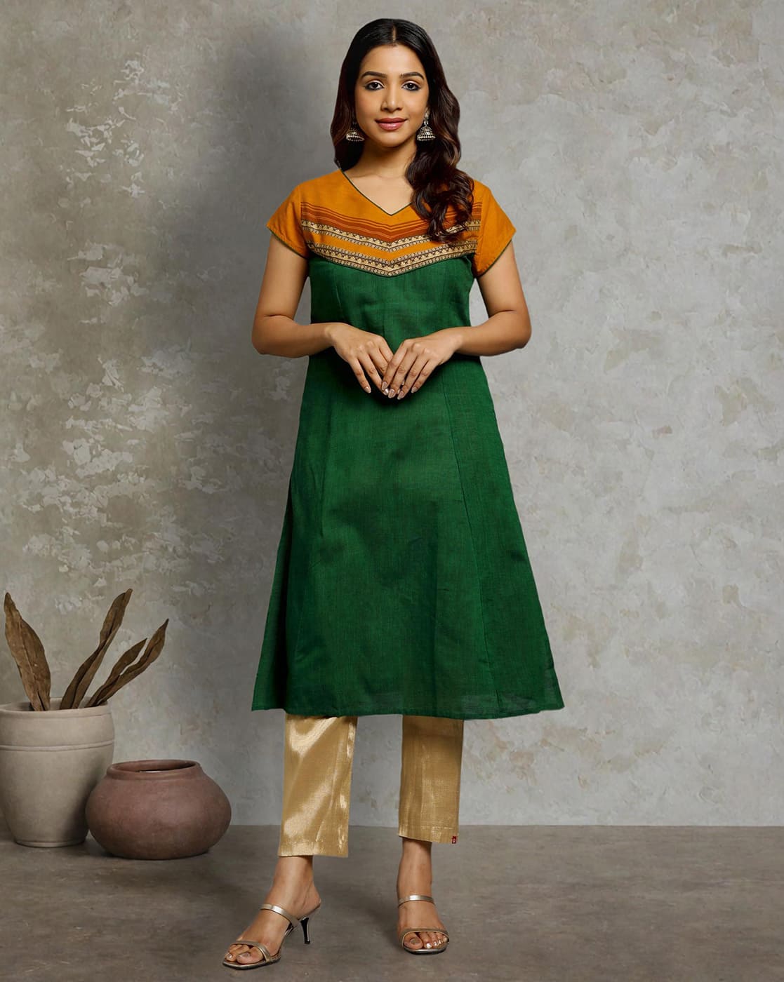 KURTA SOUTH C FRONT & BACK V - GREEN