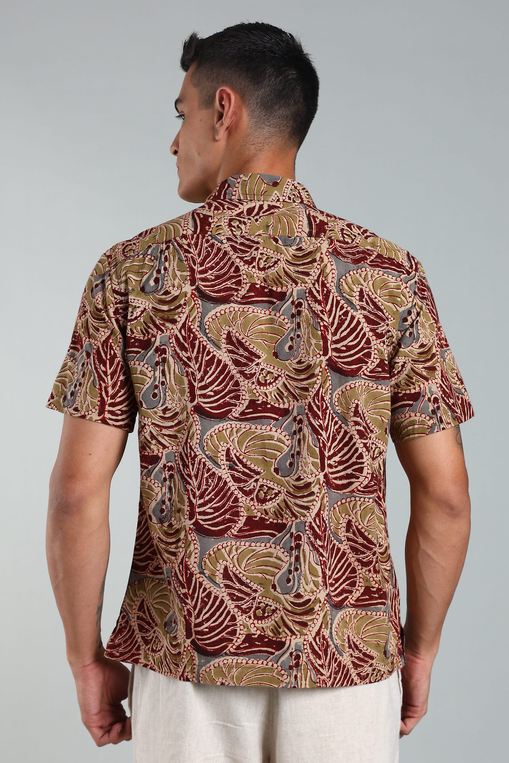 KALAMKARI MENS SHIRT REGULAR COLLAR HALF SLEEVES SLIT AT SIDE - COLA - Image 3