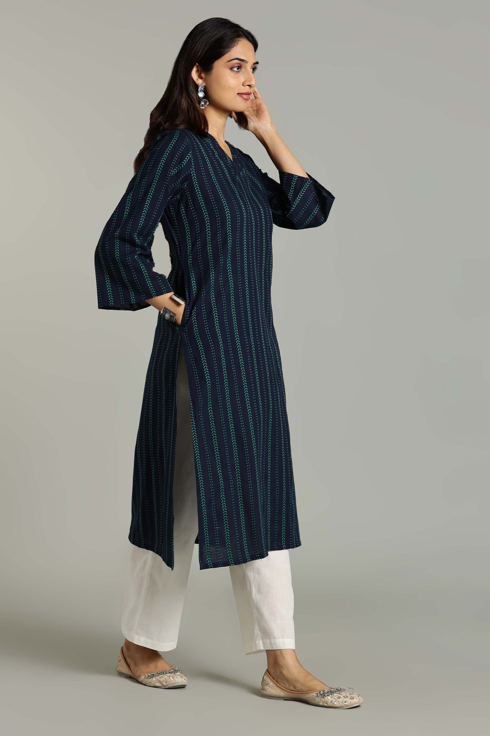KURTA SOUTH C V NECK BELL SLEEVE -BLUE - Image 7