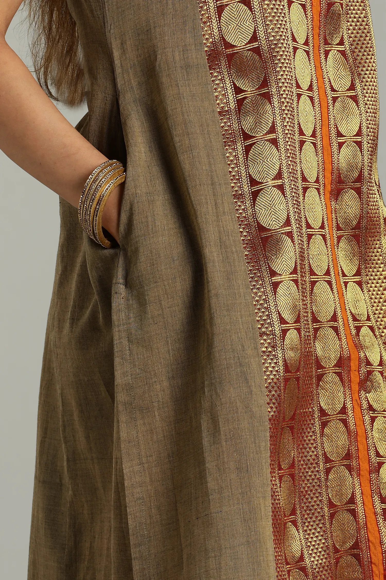 KURTA SOUTH C ZARI CENTRE PANEL BEIGE - Image 6