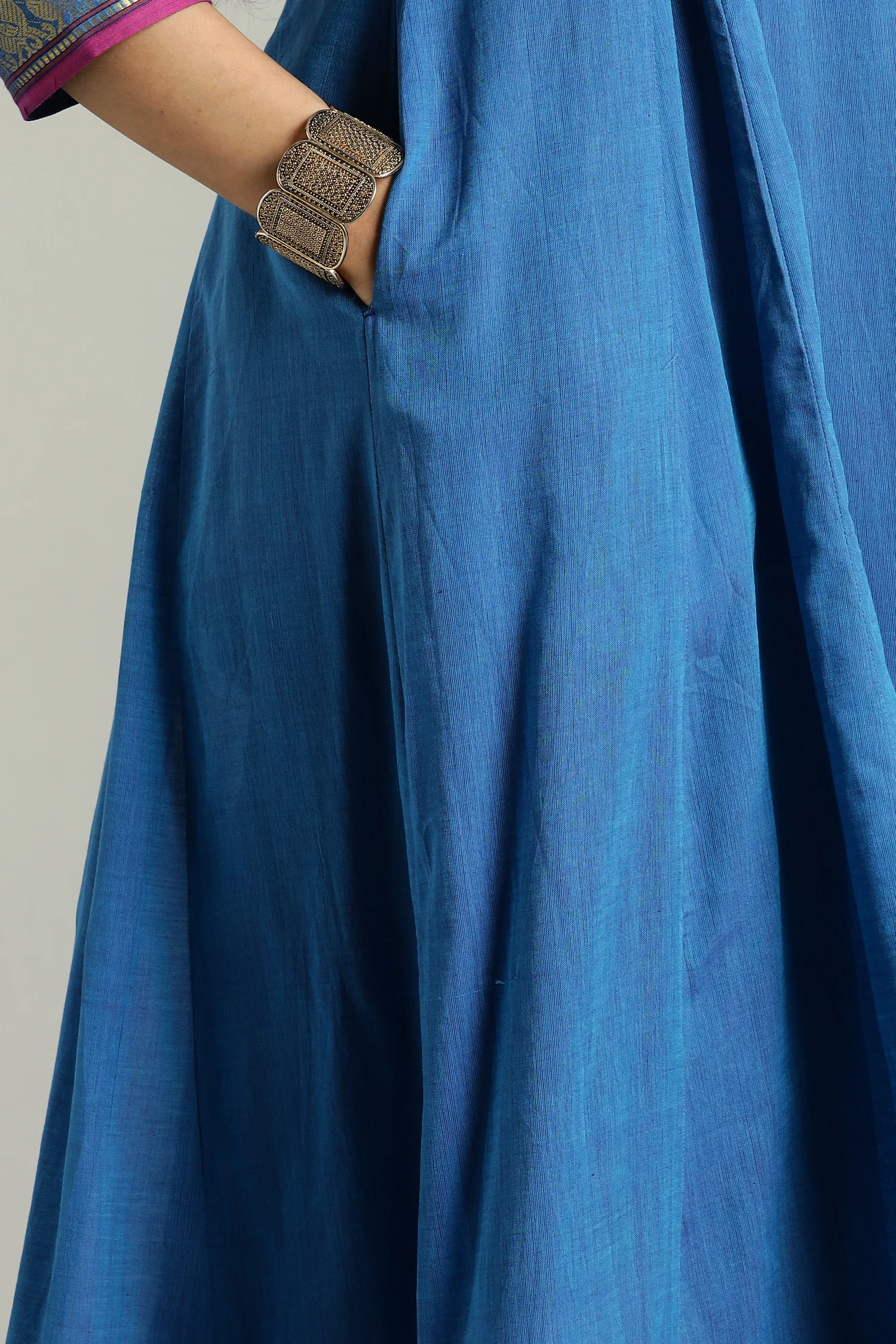 KURTA SOUTH C FUNNEL NECK BOTTOM BORDER BLUE - Image 2