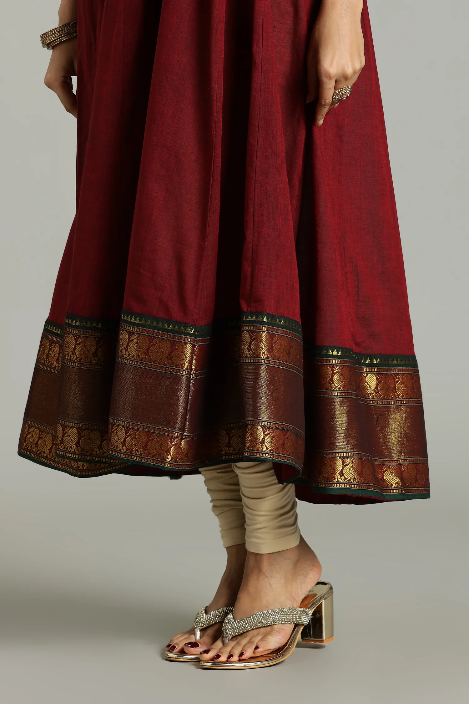 KURTA SOUTH C FUNNEL NECK BOTTOM BORDER RED - Image 4