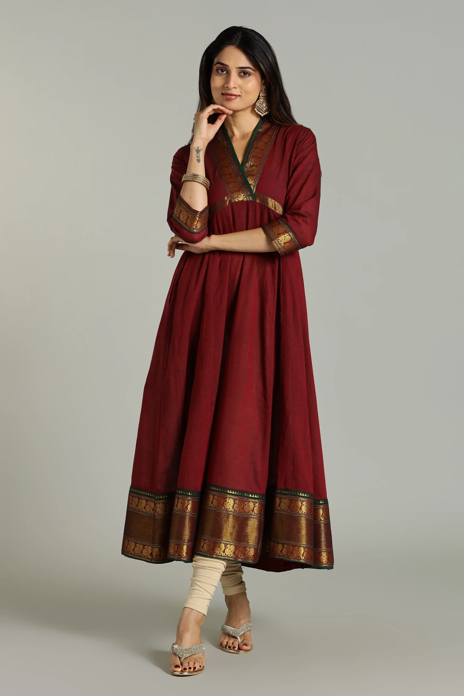 KURTA SOUTH C FUNNEL NECK BOTTOM BORDER RED - Image 2