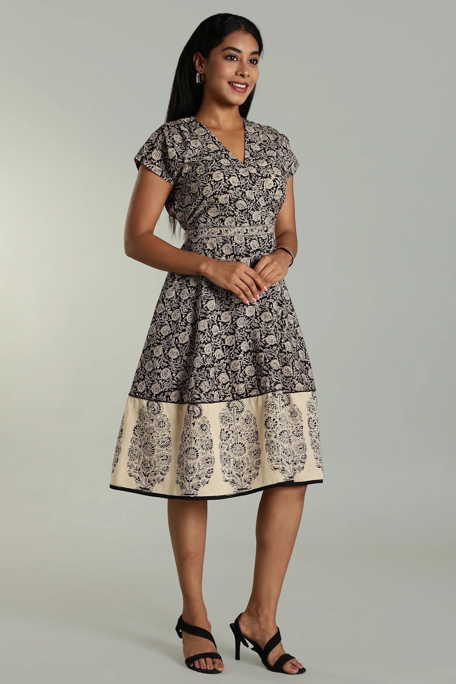 KALAMKARI COTTON DRESS CROSSOVER MAGYAR SLEEVE BLACK FLW - Image 5