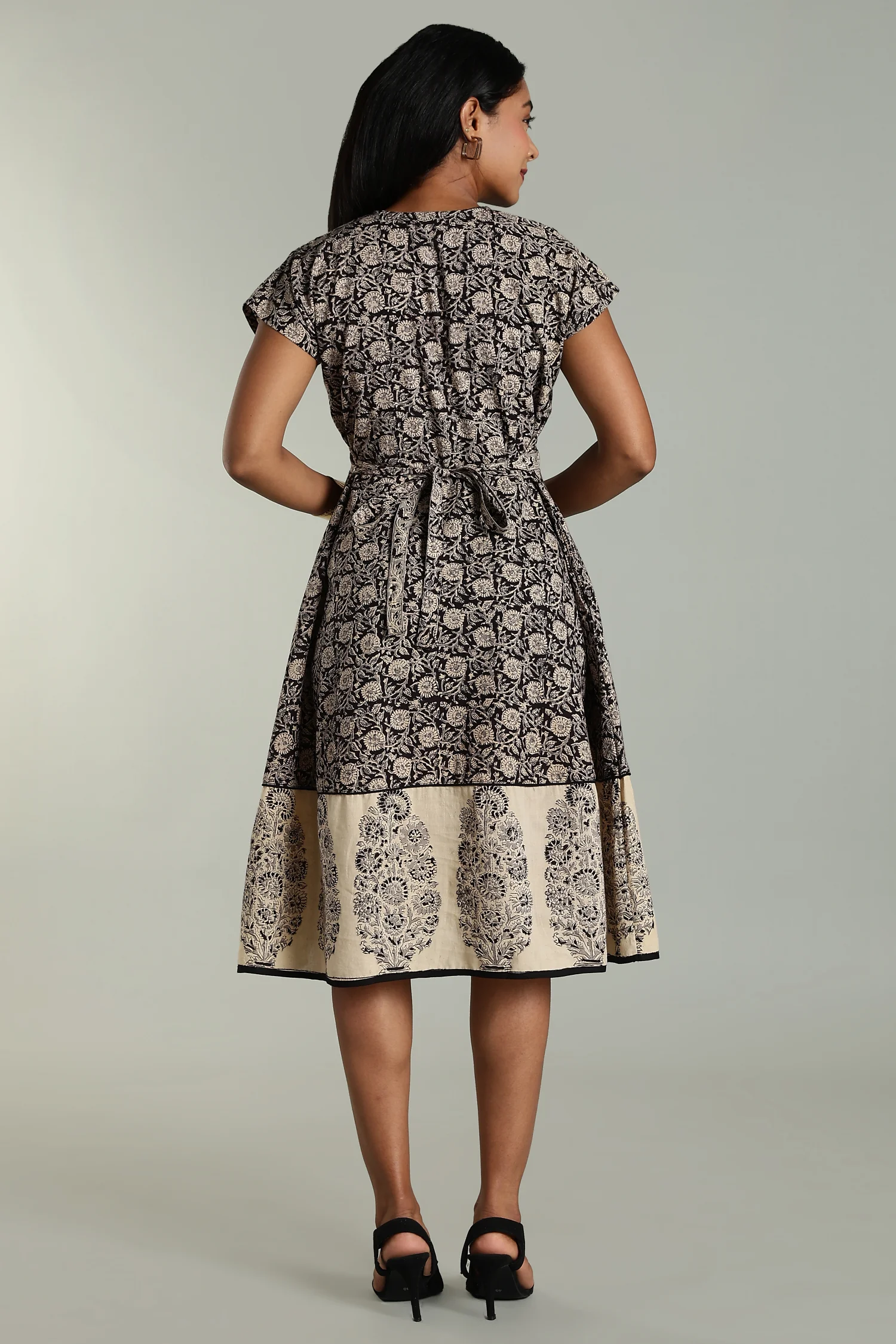 KALAMKARI COTTON DRESS CROSSOVER MAGYAR SLEEVE BLACK FLW - Image 6