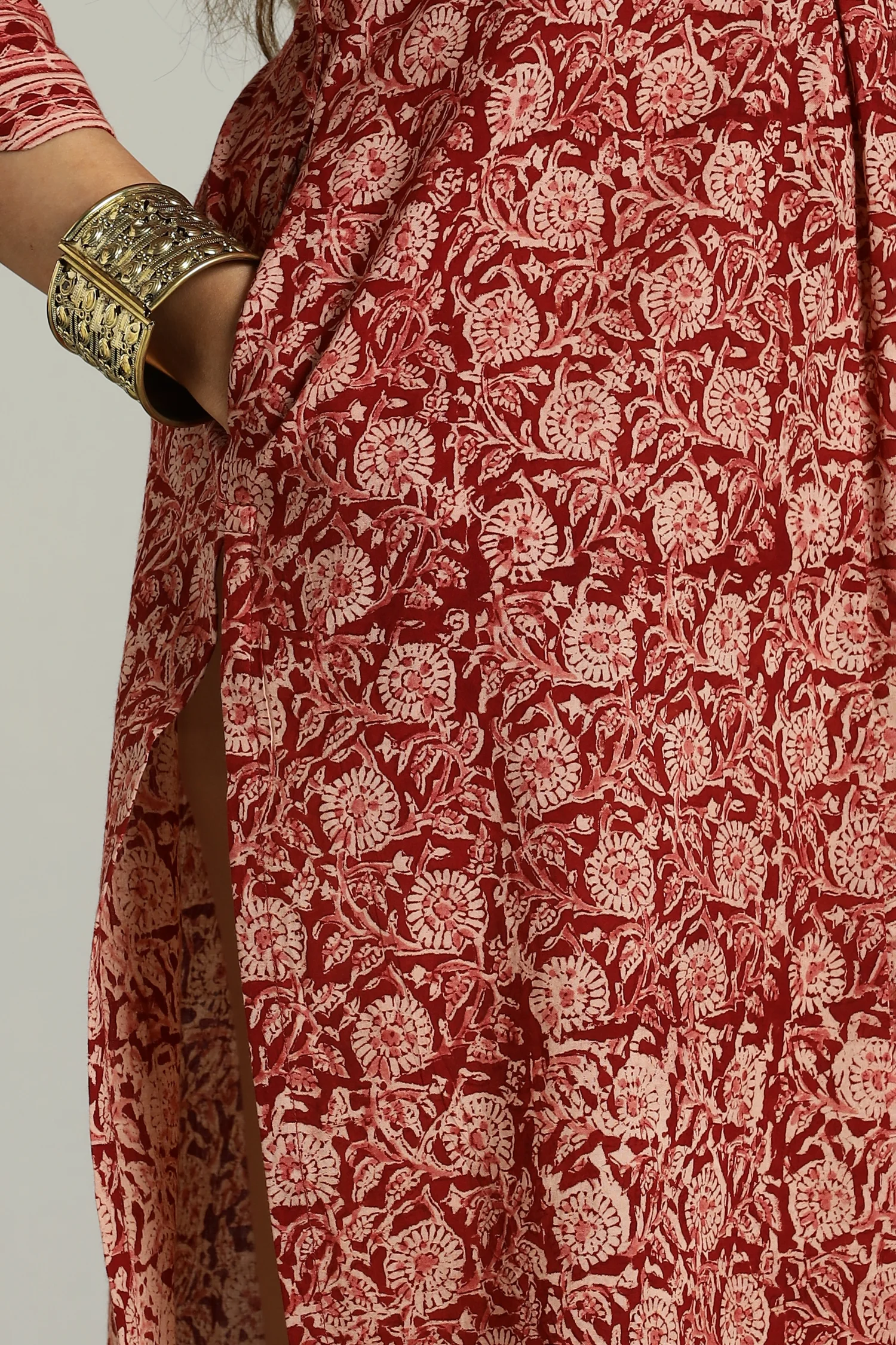 KALAMKARI KURTA YOKE CUFF DETAIL RED - Image 2