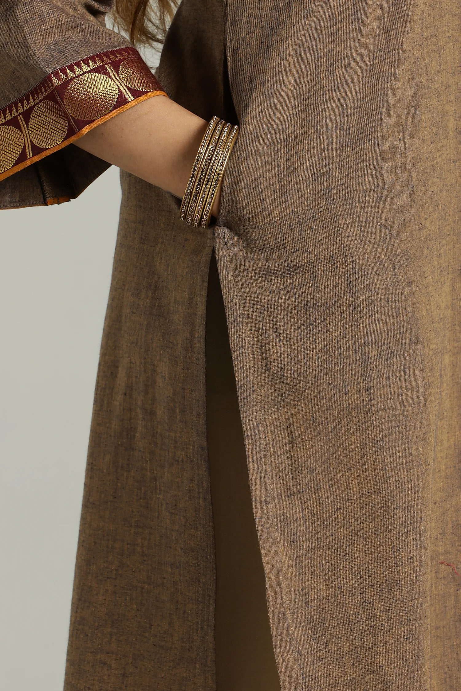 KURTA SOUTH C ZARI PLACKET BELL SLV BEIGE - Image 4