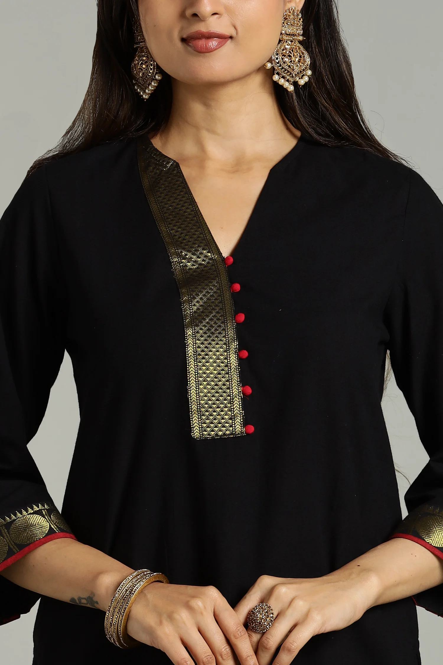 KURTA SOUTH C ZARI PLACKET BELL SLV BLACK - Image 4