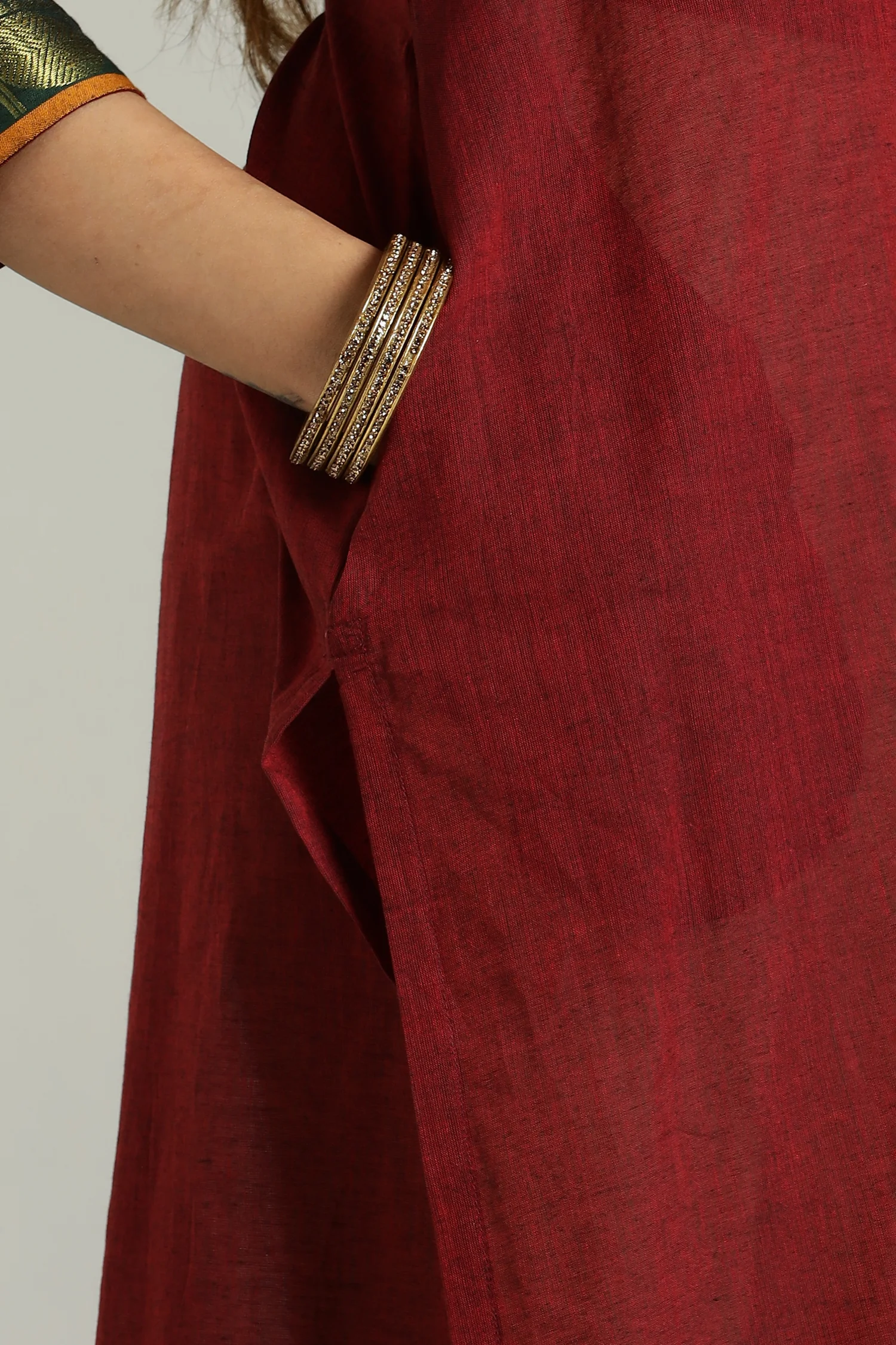 KURTA SOUTH C ZARI YOKE 3Q RED - Image 3